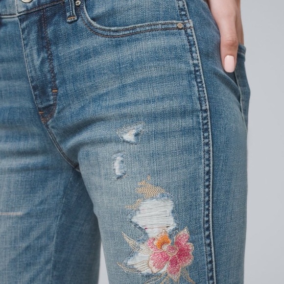 White House Black Market Mid Rise The Straight Crop Floral Embroidered Jeans - Picture 7 of 16